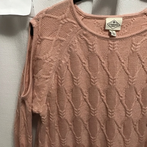 Supersoft, cold shoulder sweater - Picture 2 of 7